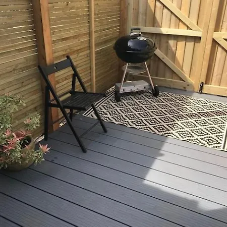 Elkstone Studio Private Hottub Pet Friendly Malvern Exterior photo